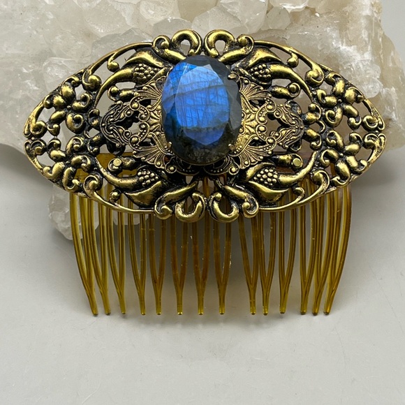 Accessories - Elegant Vintage Gold and Blue Labradorite Hair Comb